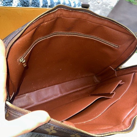 Louis Vuitton Porte Computer Bat - Picture 5 of 12